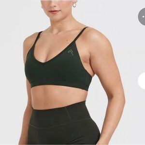 Oner Active timeless strappy bralette (khaki)